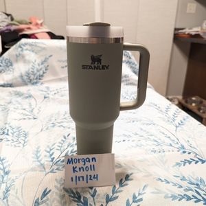 GUC 40oz Soft Matte Stanley - Bay Leaf